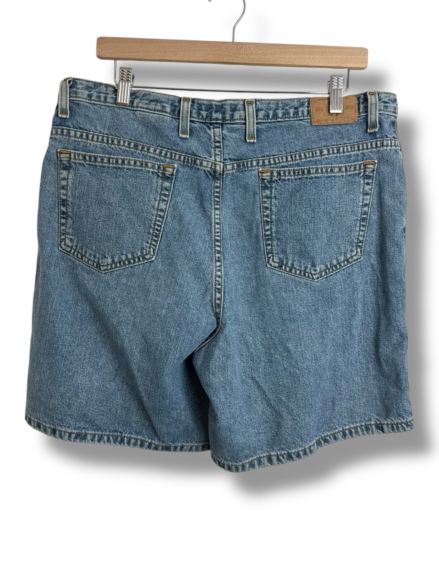 Vintage 2000’s Eddie Bauer Jorts