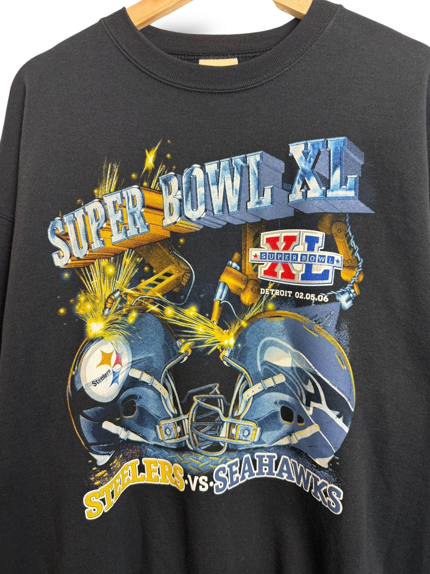 Vintage 2006 Superbowl XL “Steelers vs Seahawks” Crewneck