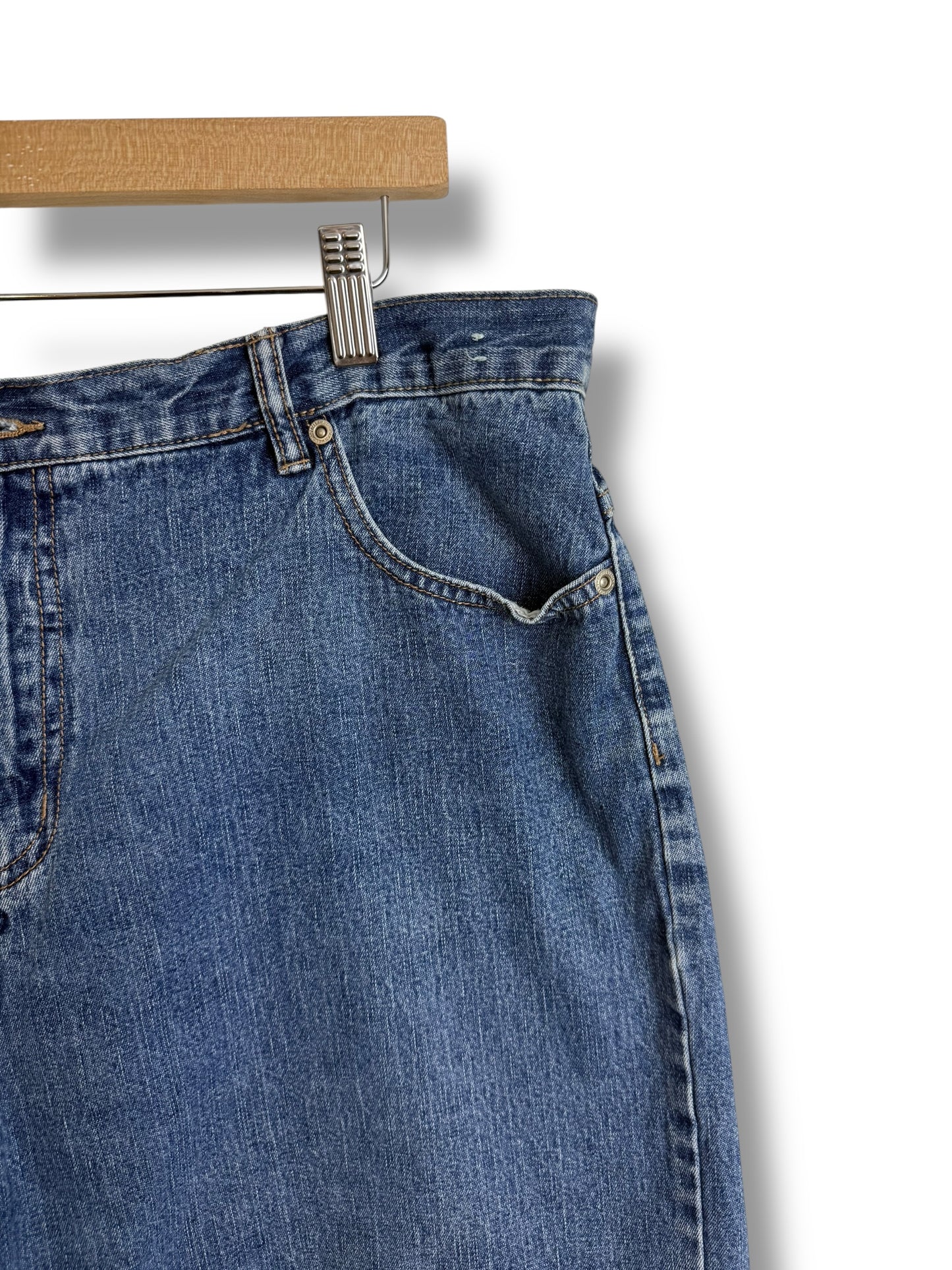 Vintage 2000’s Northern Reflection Jorts