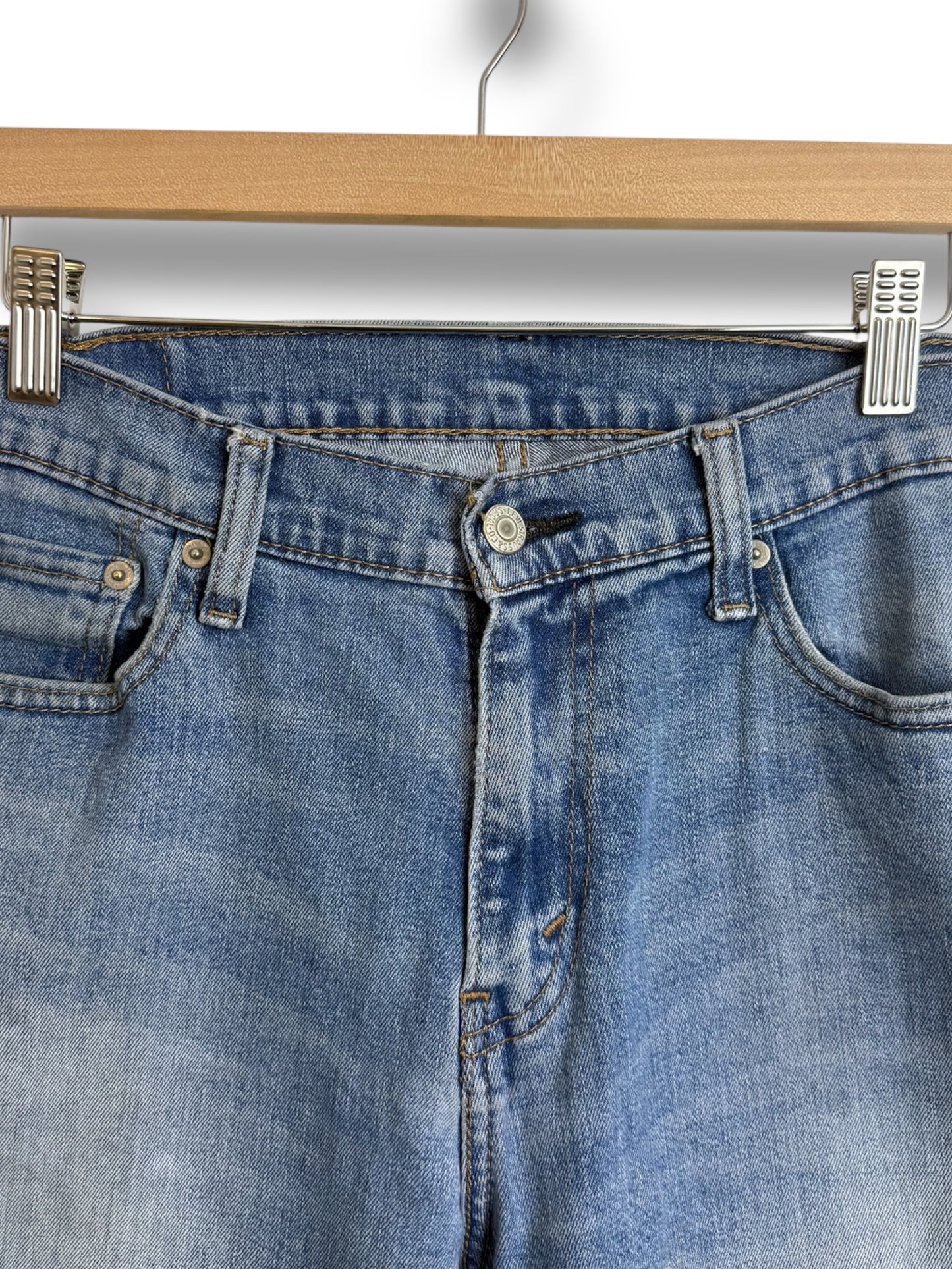 Vintage 2000’s Levis 504 Jorts