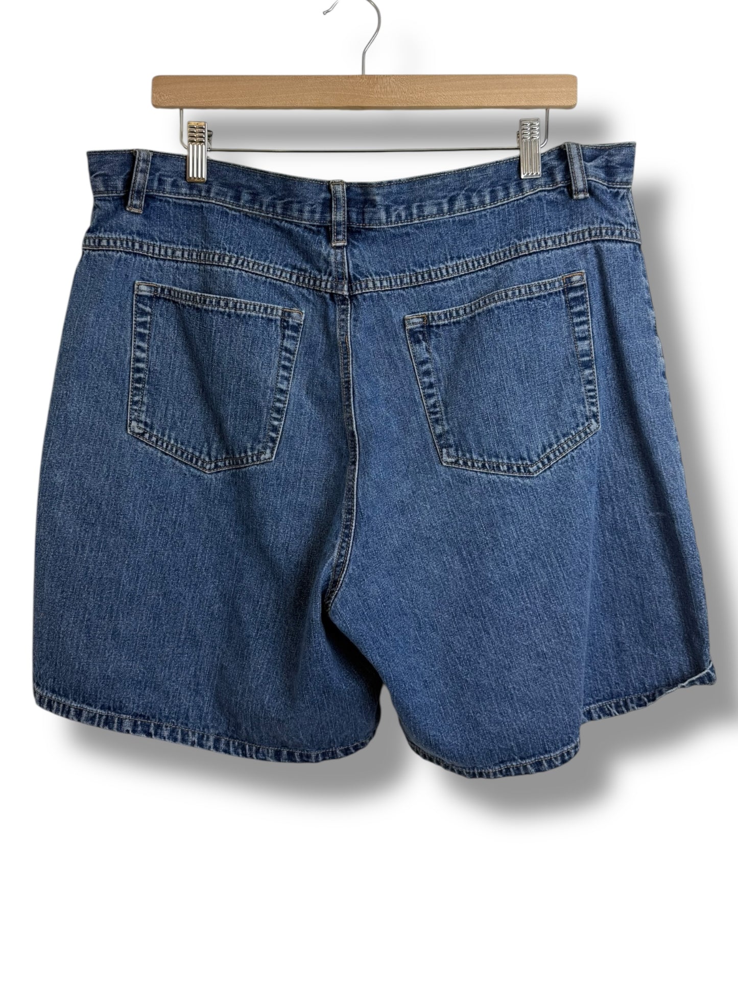 Vintage 2000’s Northern Reflection Jorts