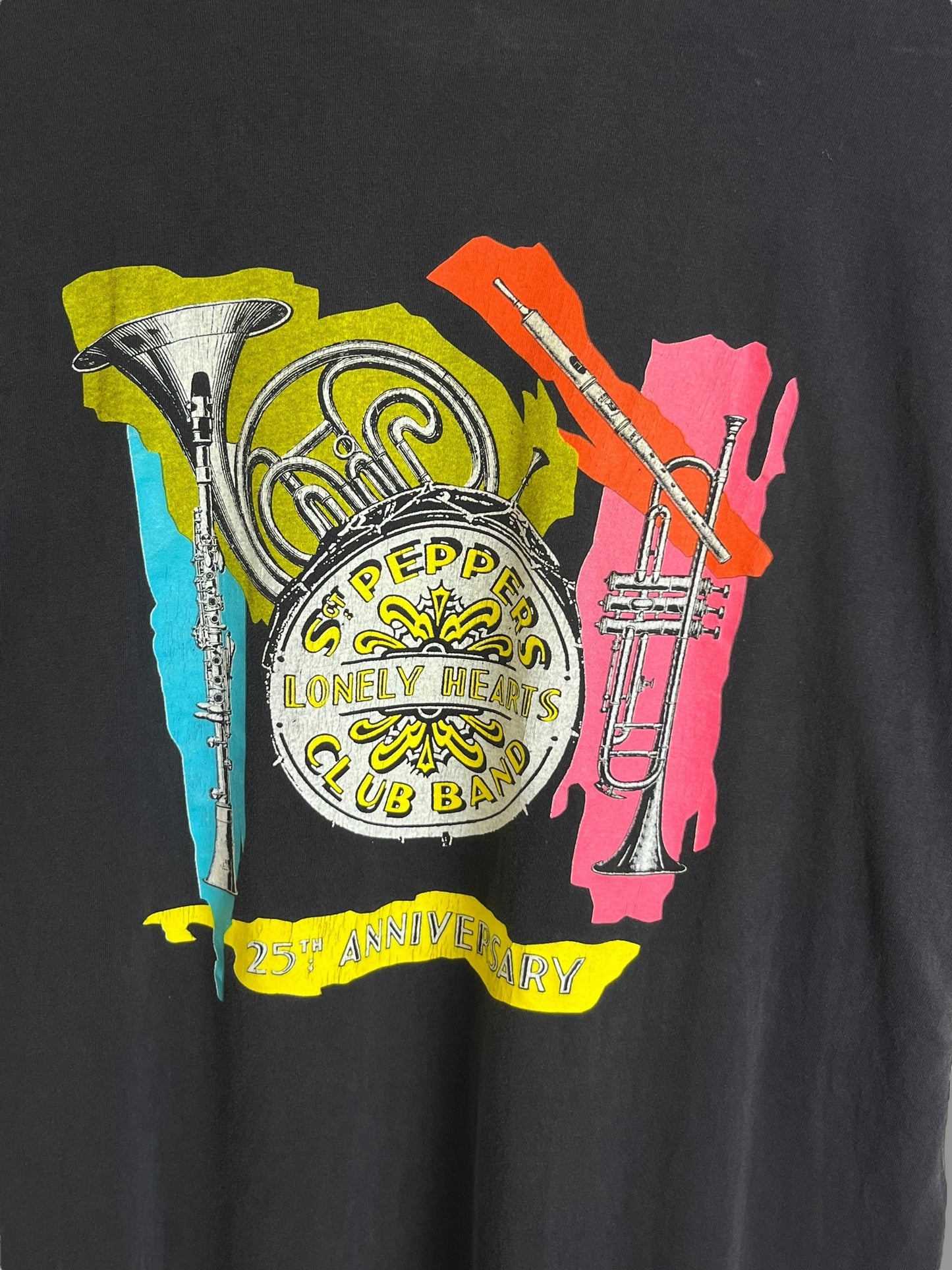 Vintage 1992 The Beatles “Sgt. Peppers” T shirt