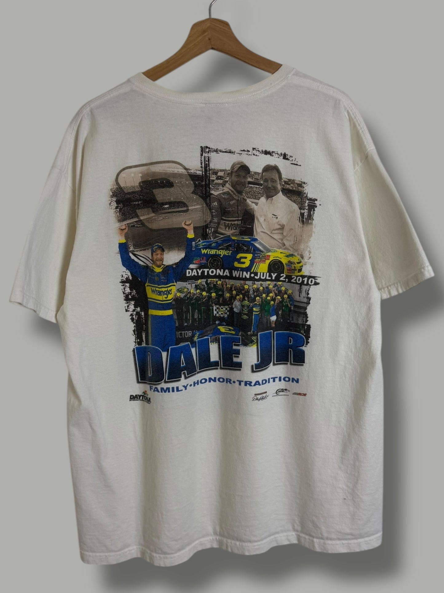 Vintage 2010 Dale Earnhardt Jr Nascar T Shirt