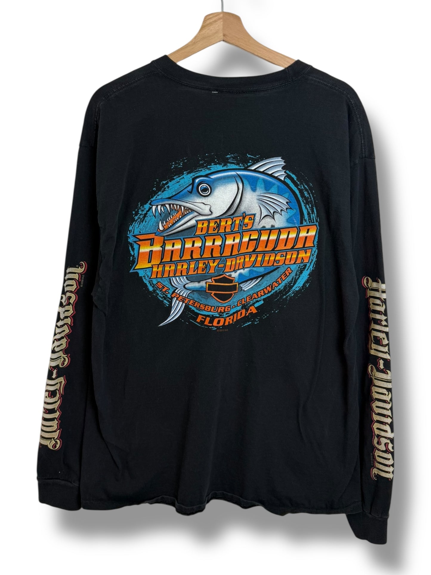 Vintage 2017 Harley Davidson “Bert’s Barracuda” Long Sleeve