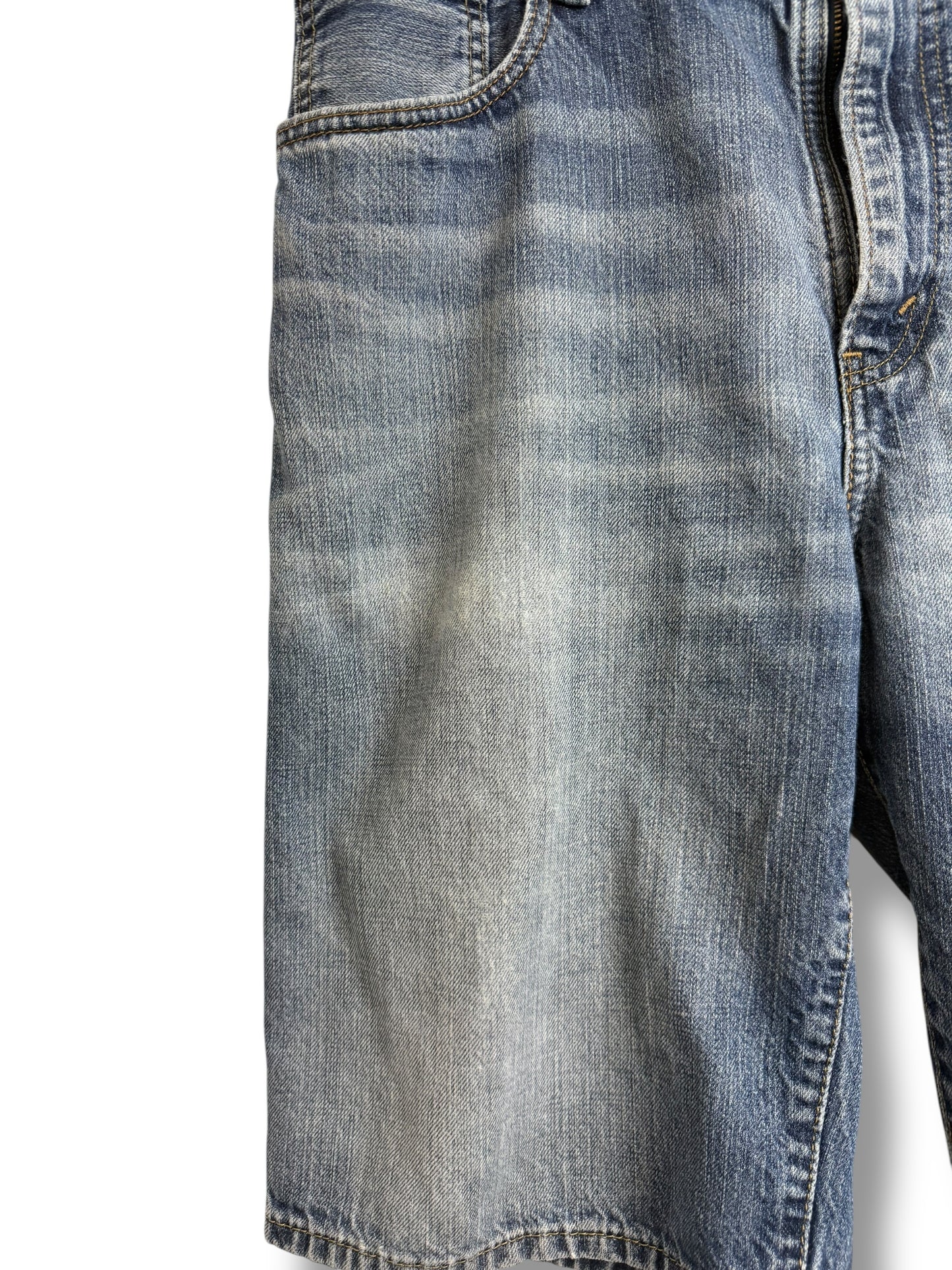 Vintage 2000’s Levis 569 Jorts