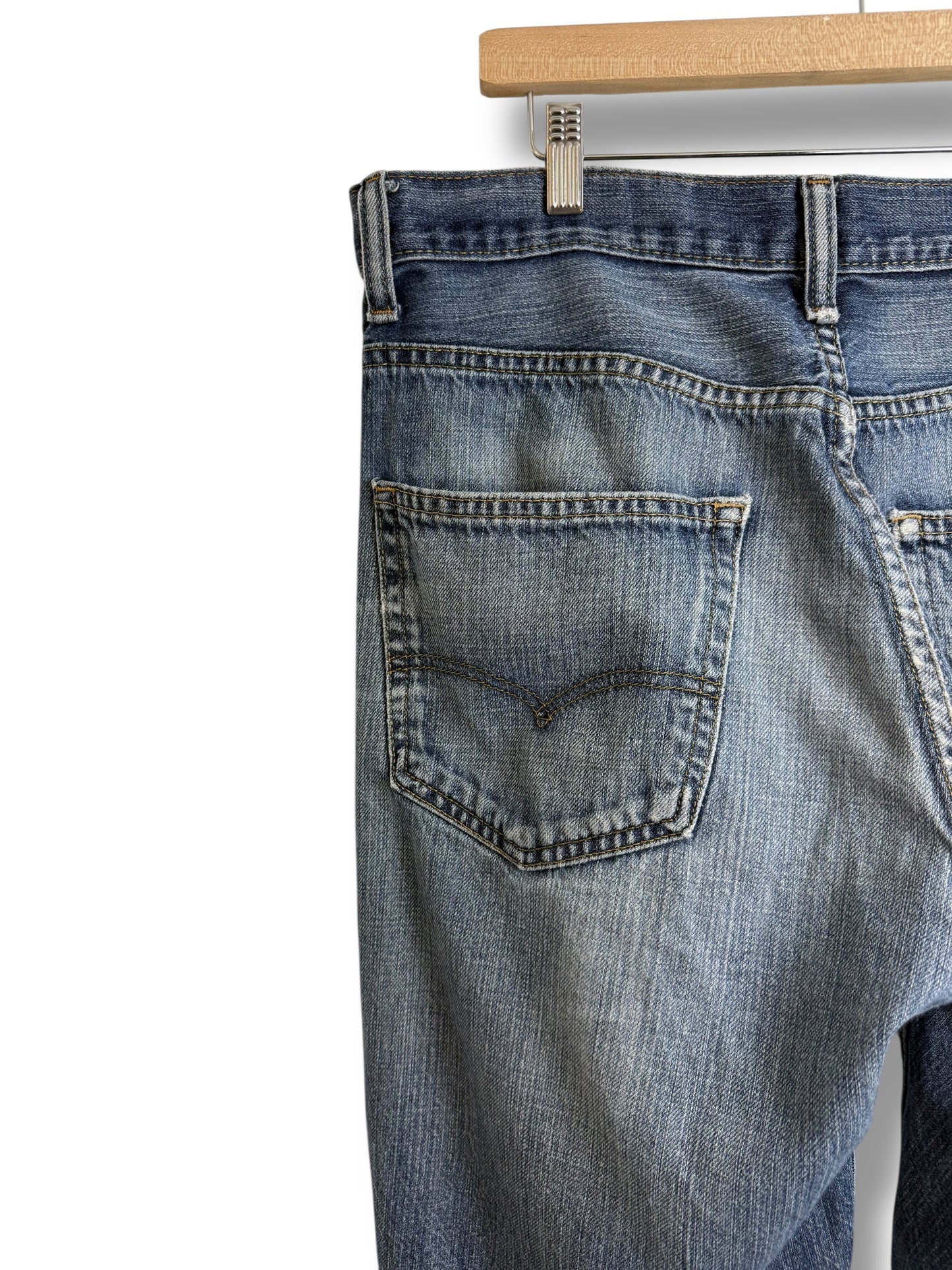 Vintage 2000’s Levis 569 Jorts
