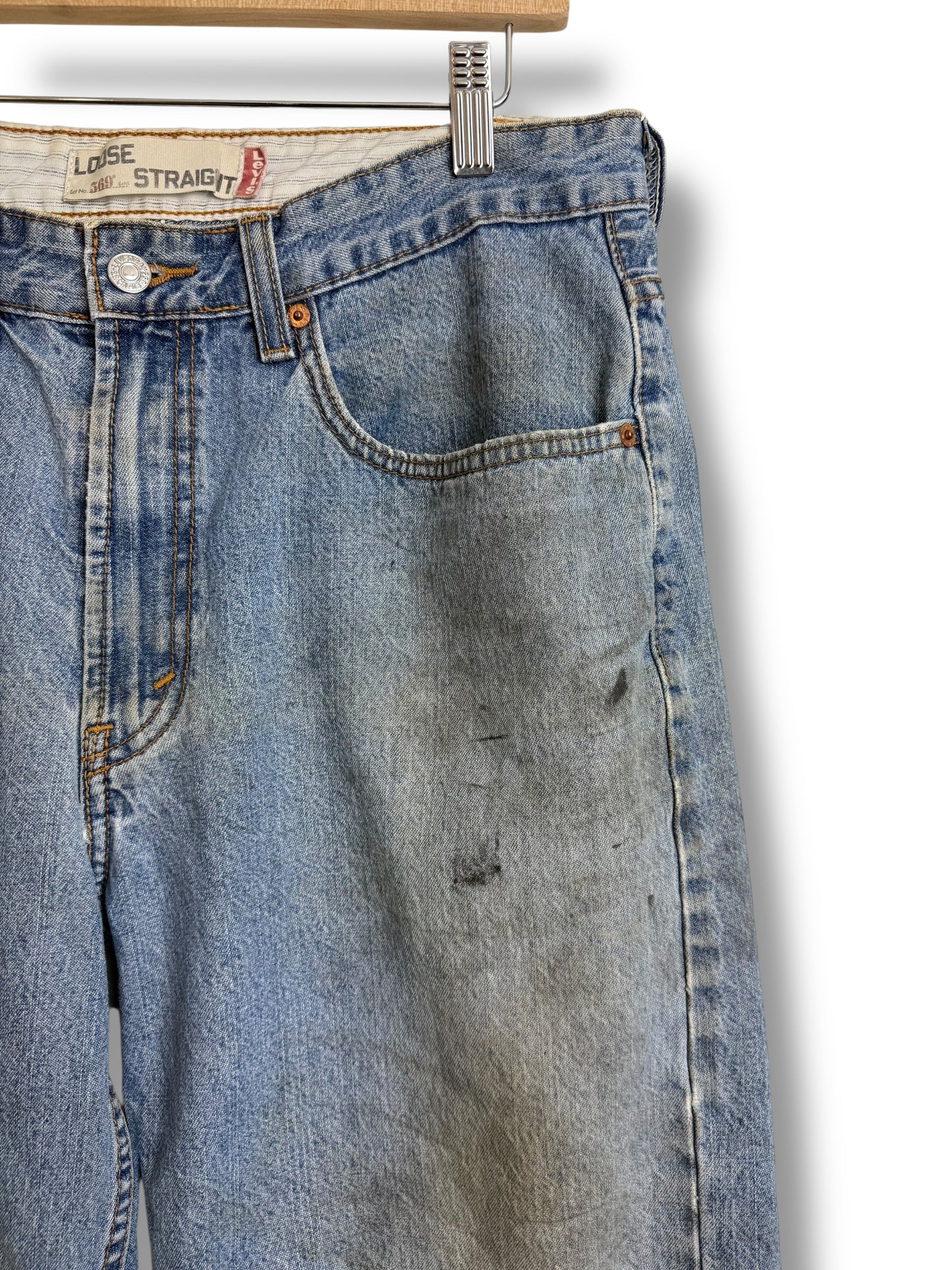 Vintage 2000’s Levi 569 Loose Fit Jorts