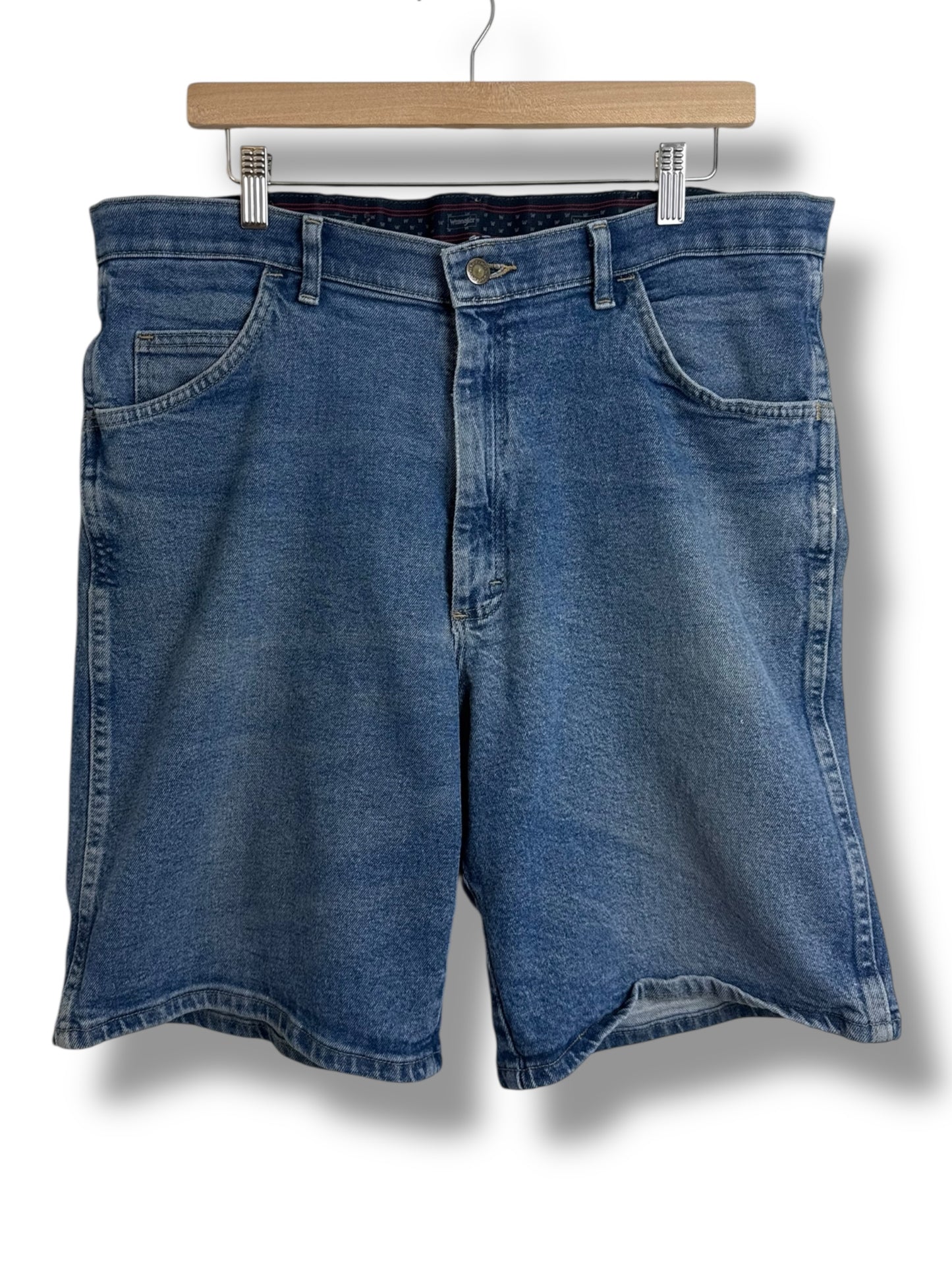 Vintage 2000’s Wrangler Jorts