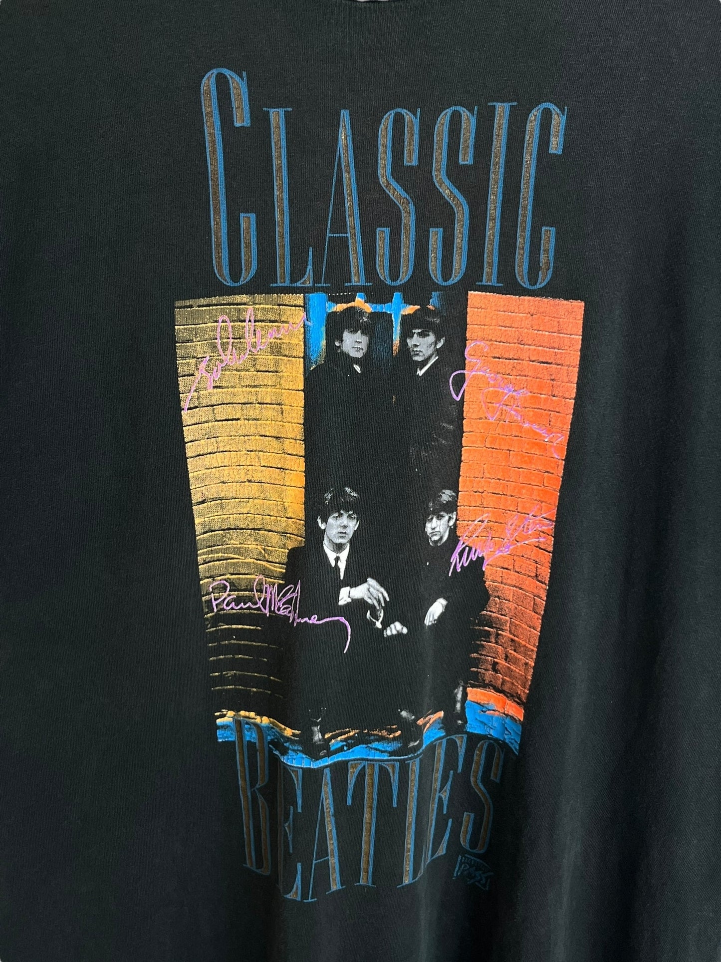 Vintage 90’s The Beatles “Classic Beatles” T shirt
