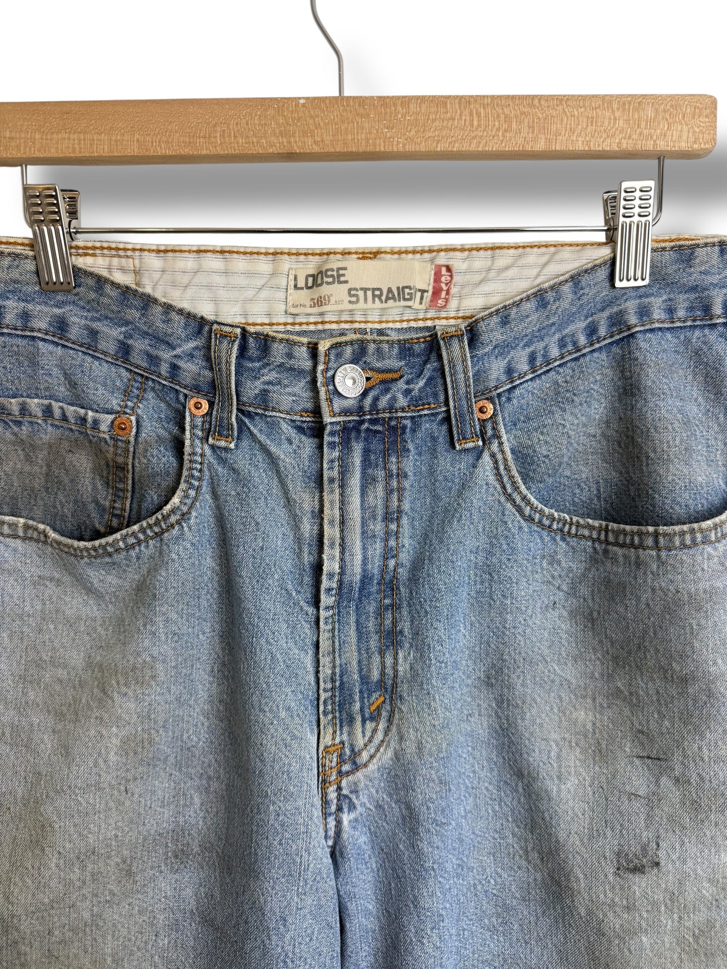 Vintage 2000’s Levi 569 Loose Fit Jorts