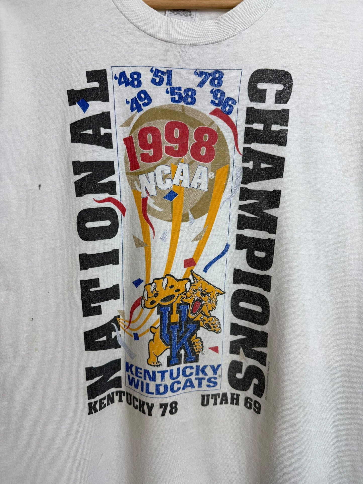 Vintage 1998 NCAA Kentucky Wildcats National Champions T Shirt