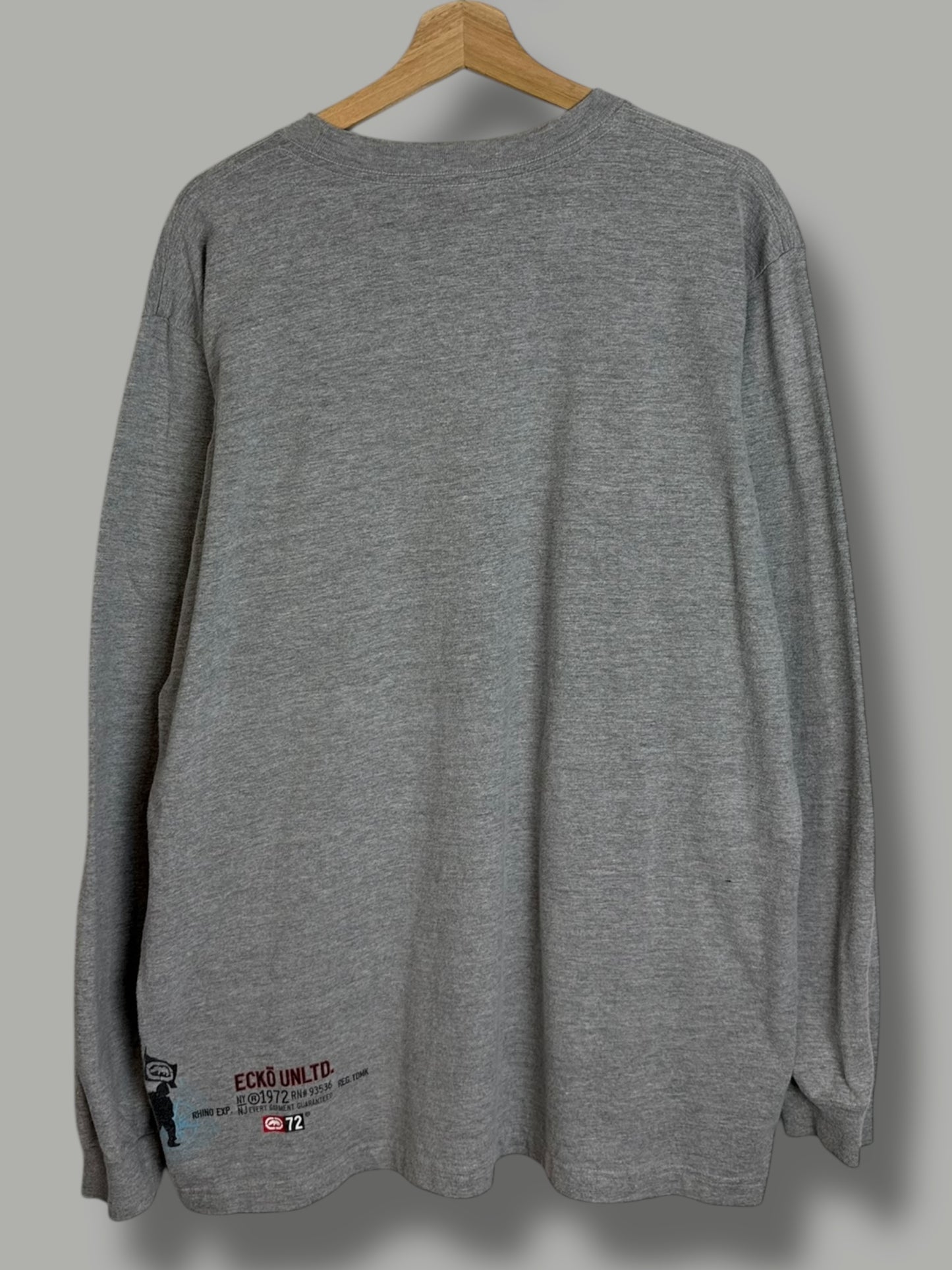 Vintage 2000's Eckō Untld Long Sleeve