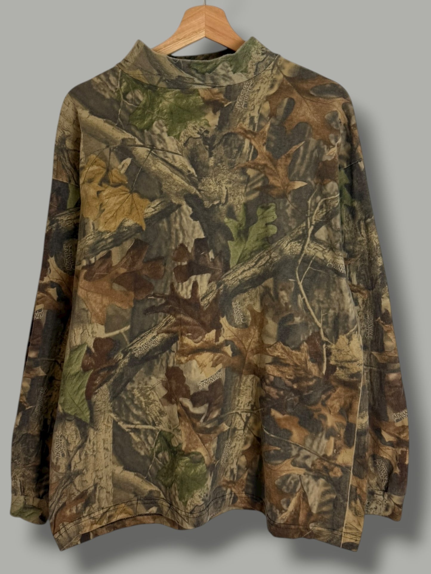 Vintage 2000's Real Tree Mock Neck Long Sleeve