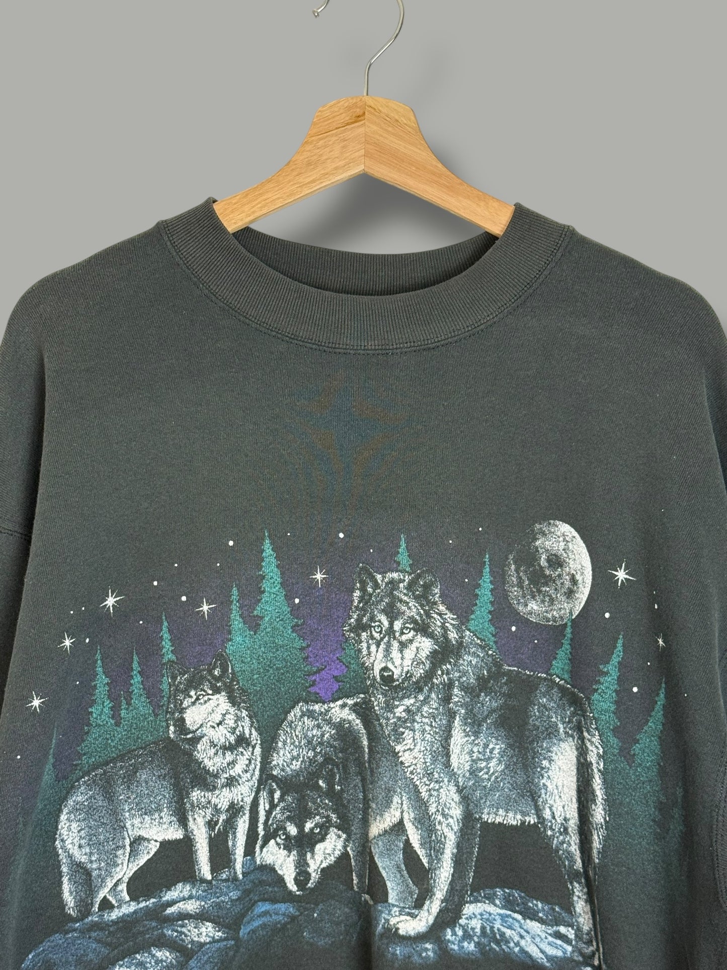 Vintage 90’s Nature Wolf Crewneck