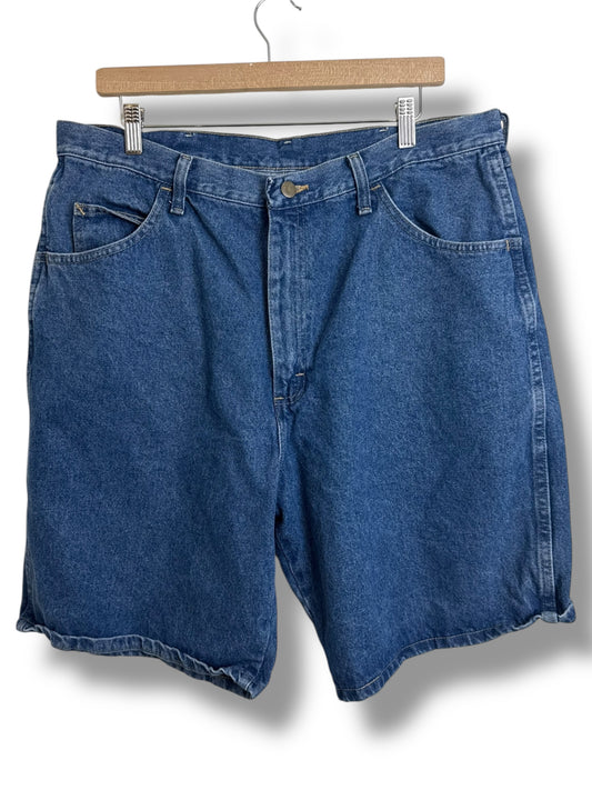 Vintage 2000’s Wrangler Jorts